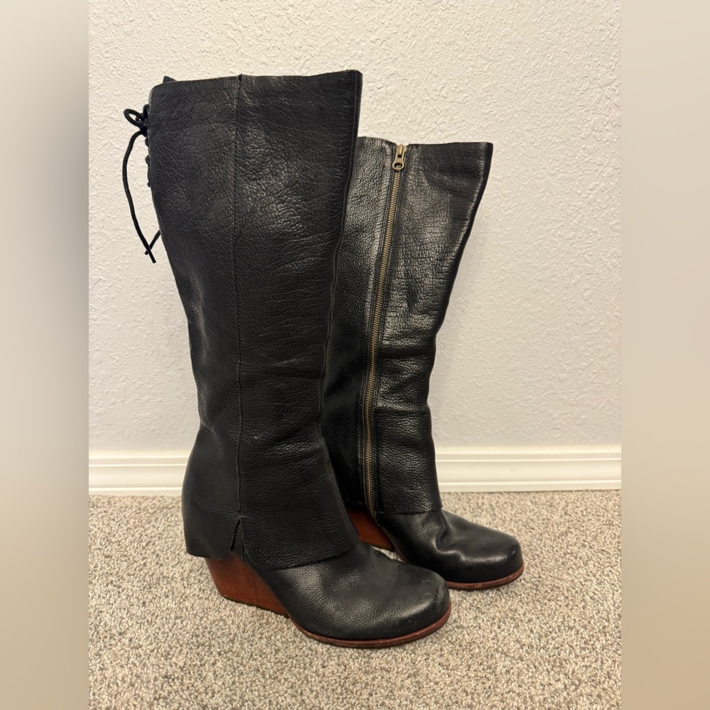 Kork-Ease Black Leather Knee-High Wedge Boots | Lace-Up Back | 8M